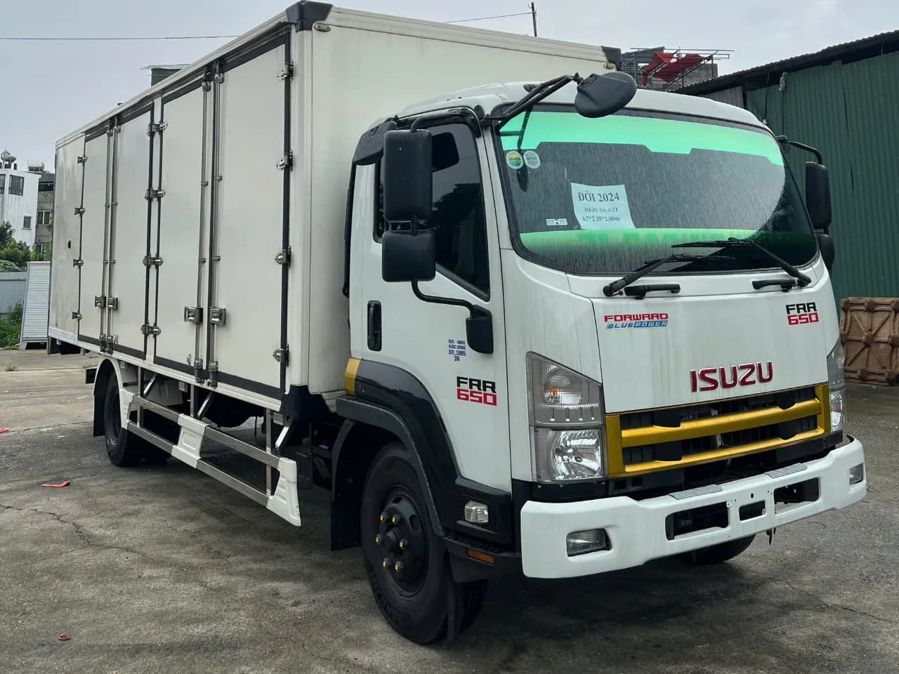 Isuzu FRR 650 thùng kín đời 2024 - ảnh 1
