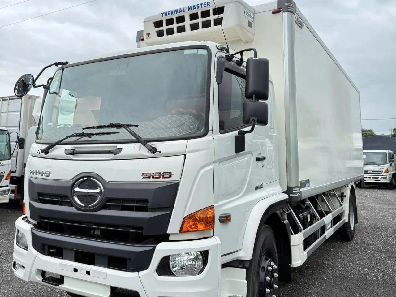 Hino 500 FG thùng lạnh đời 2022 - ảnh 3