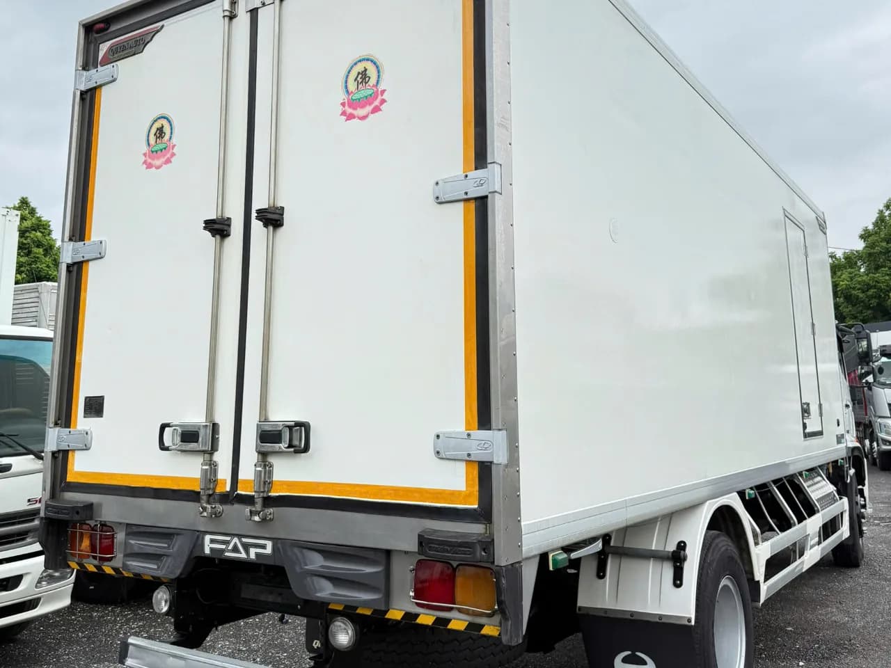 Hino 500 FG thùng lạnh đời 2022 - ảnh 4