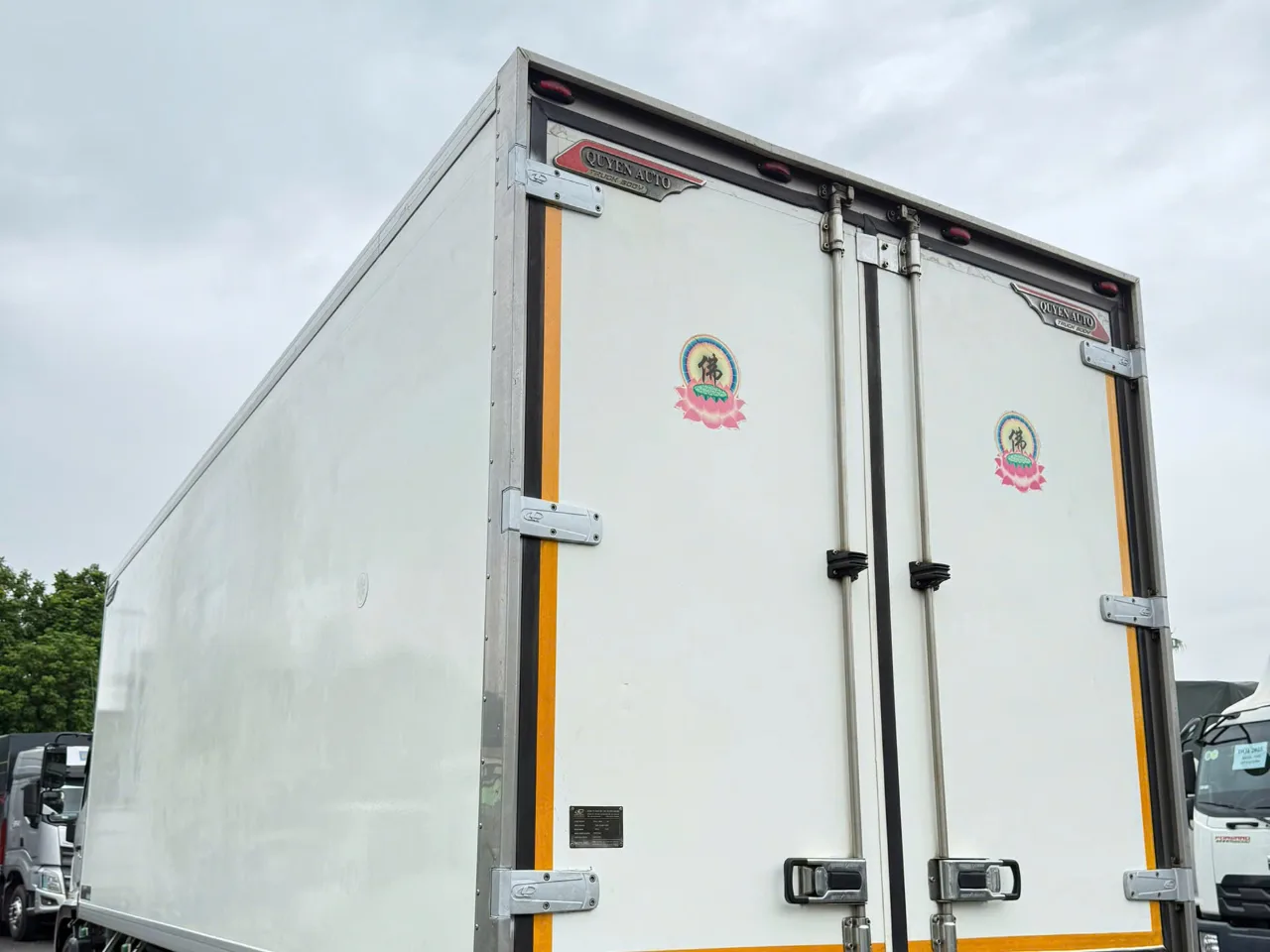 Hino 500 FG thùng lạnh đời 2022 - ảnh 5