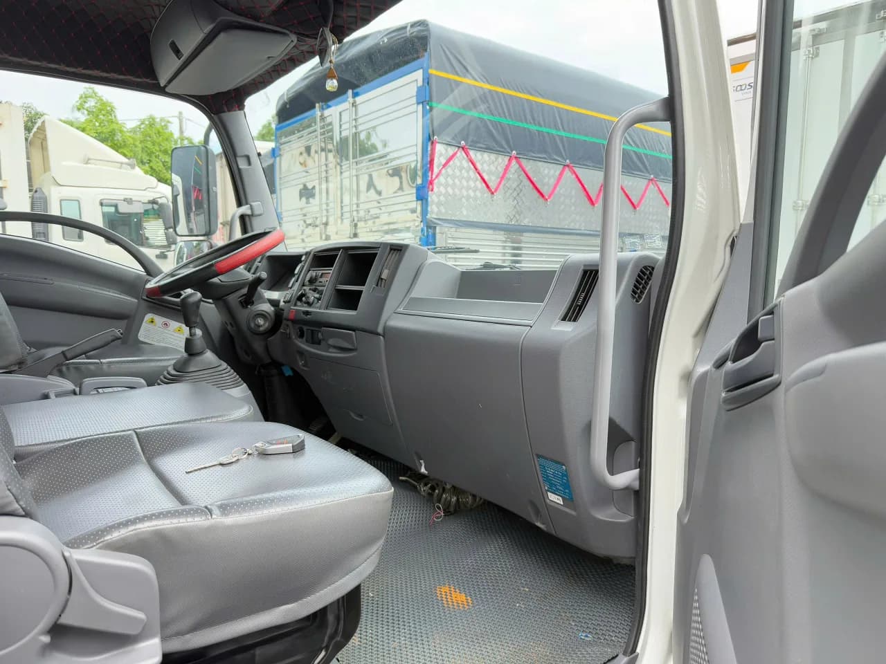 Isuzu FRR 650 mui bạt đời 2025 - ảnh 5