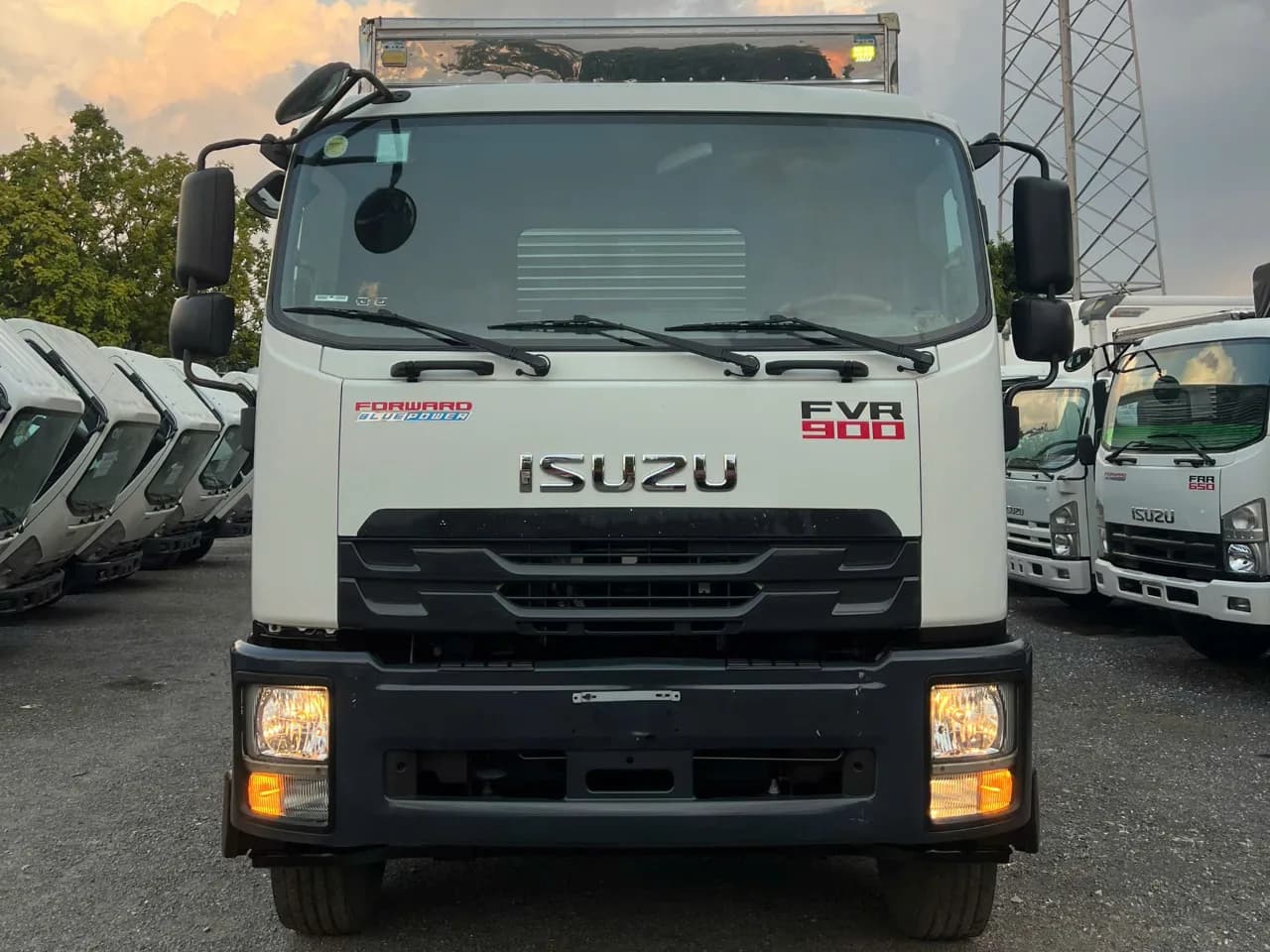 Isuzu FVR 900 thùng kín đời 2022 - ảnh 3
