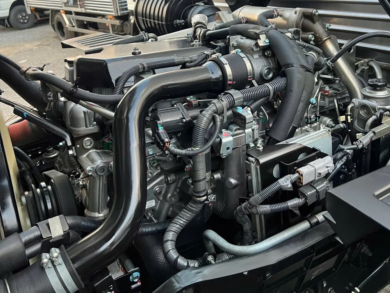 Isuzu FVR 900 thùng kín đời 2022 - ảnh 7