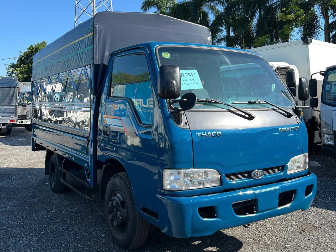 Kia K165 Mui bạt